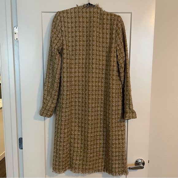 NWOT Elie Tahari Long Women’s Buttoned Luxury Tweed Jacket (Size M) - Picture 3 of 5